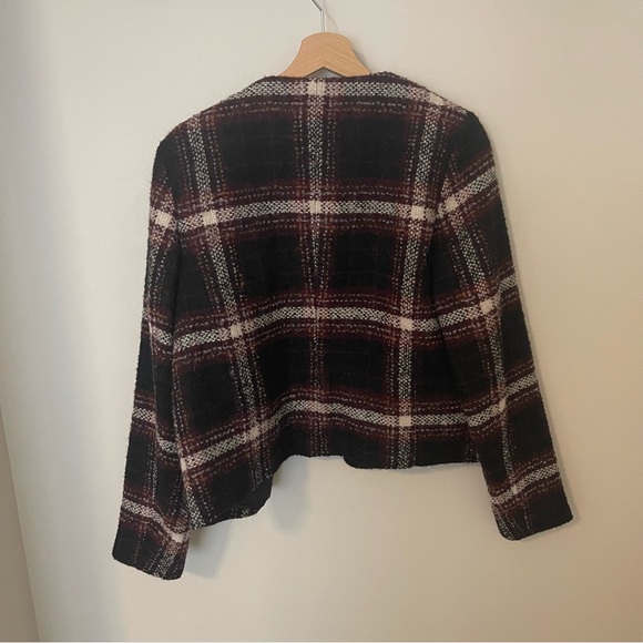 Banana Republic Black/Maroon/White Cropped Plaid Blazer - Picture 4 of 4